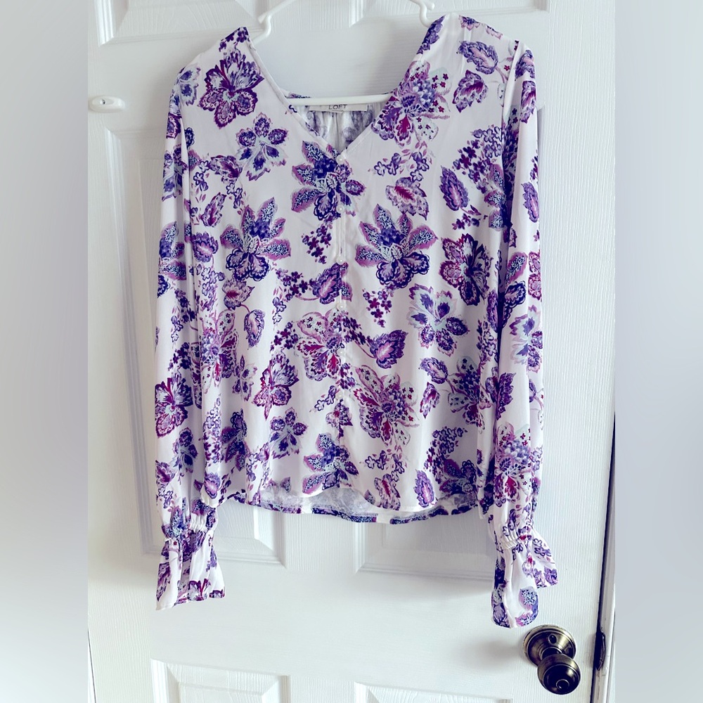 Ann Taylor Loft  size medium long sleeve top
